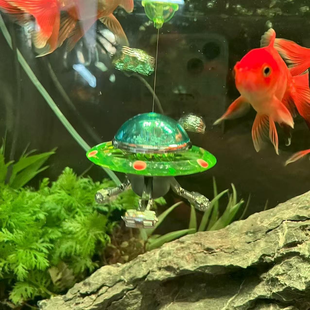 Aquarium Fish World - รูปปั้นยูเอฟโอลอยน้ำสำหรับตู้ปลา ของตกแต่งตู้ปลาจาก World of Tanks ของประดับตกแต่งตู้ปลา